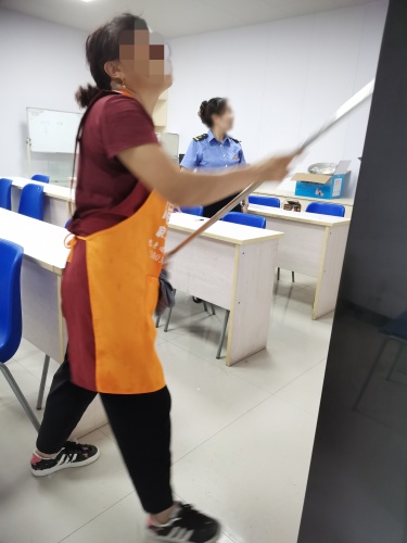 1755378519544744.jpg 徐州开荒保洁.jpg